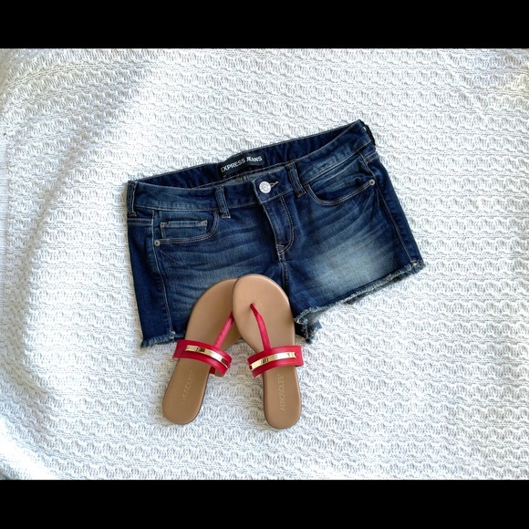 New Express Jean Shorts - Picture 3 of 4